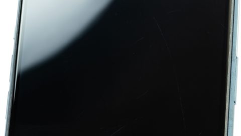Telemóvel grau B, riscos finos no ecrã